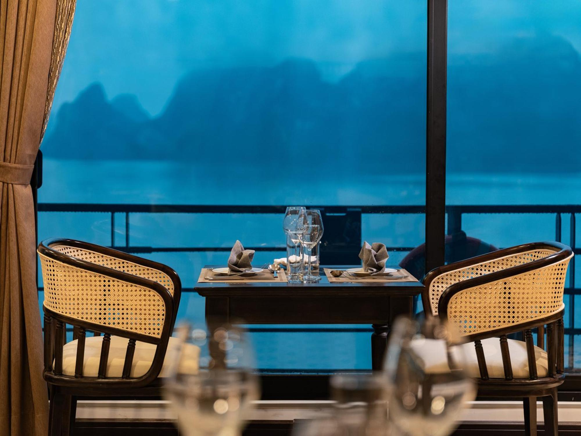 Hotel Era Premium Cruises Halong Hạ Long Exterior foto
