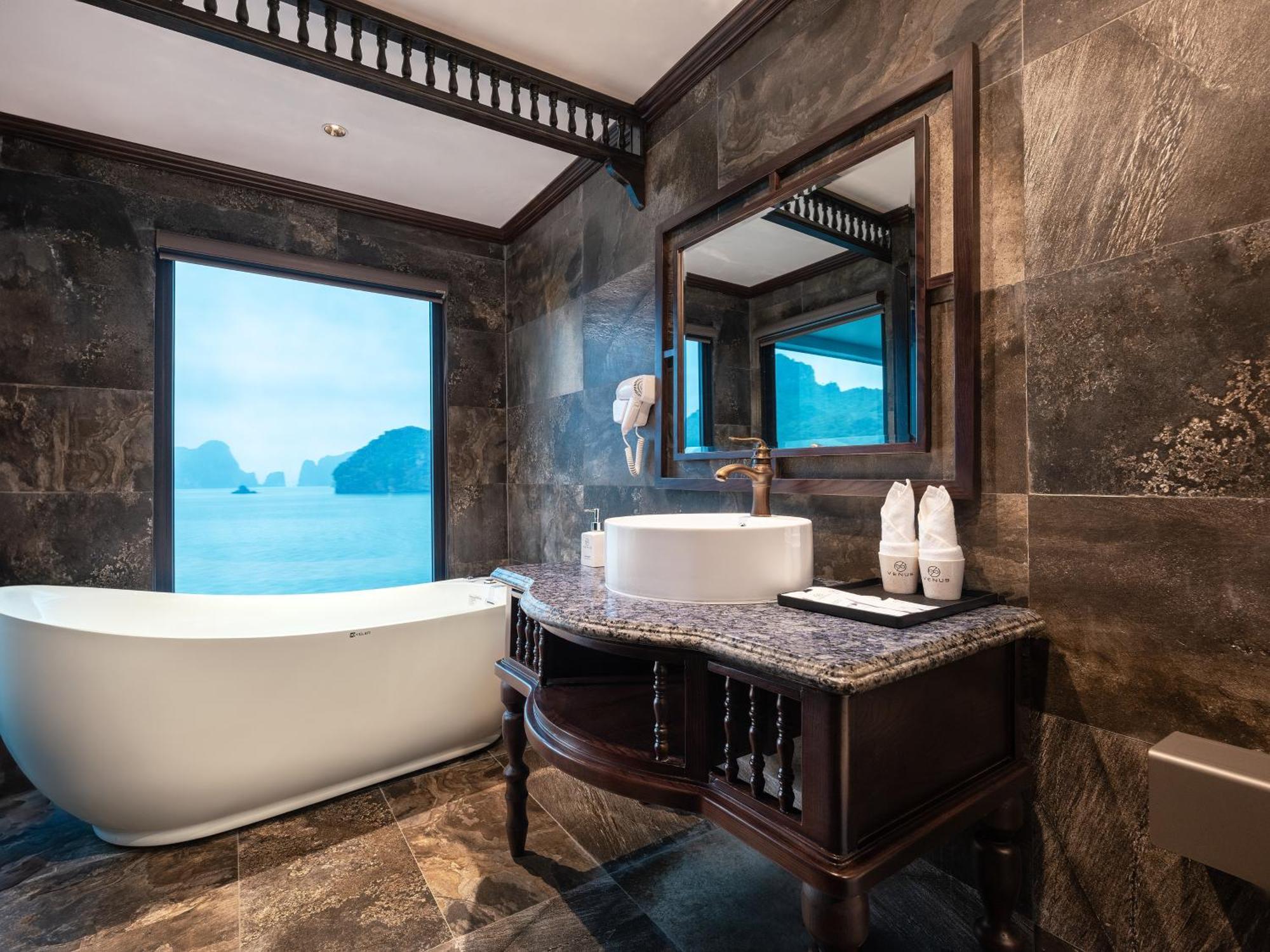 Hotel Era Premium Cruises Halong Hạ Long Exterior foto